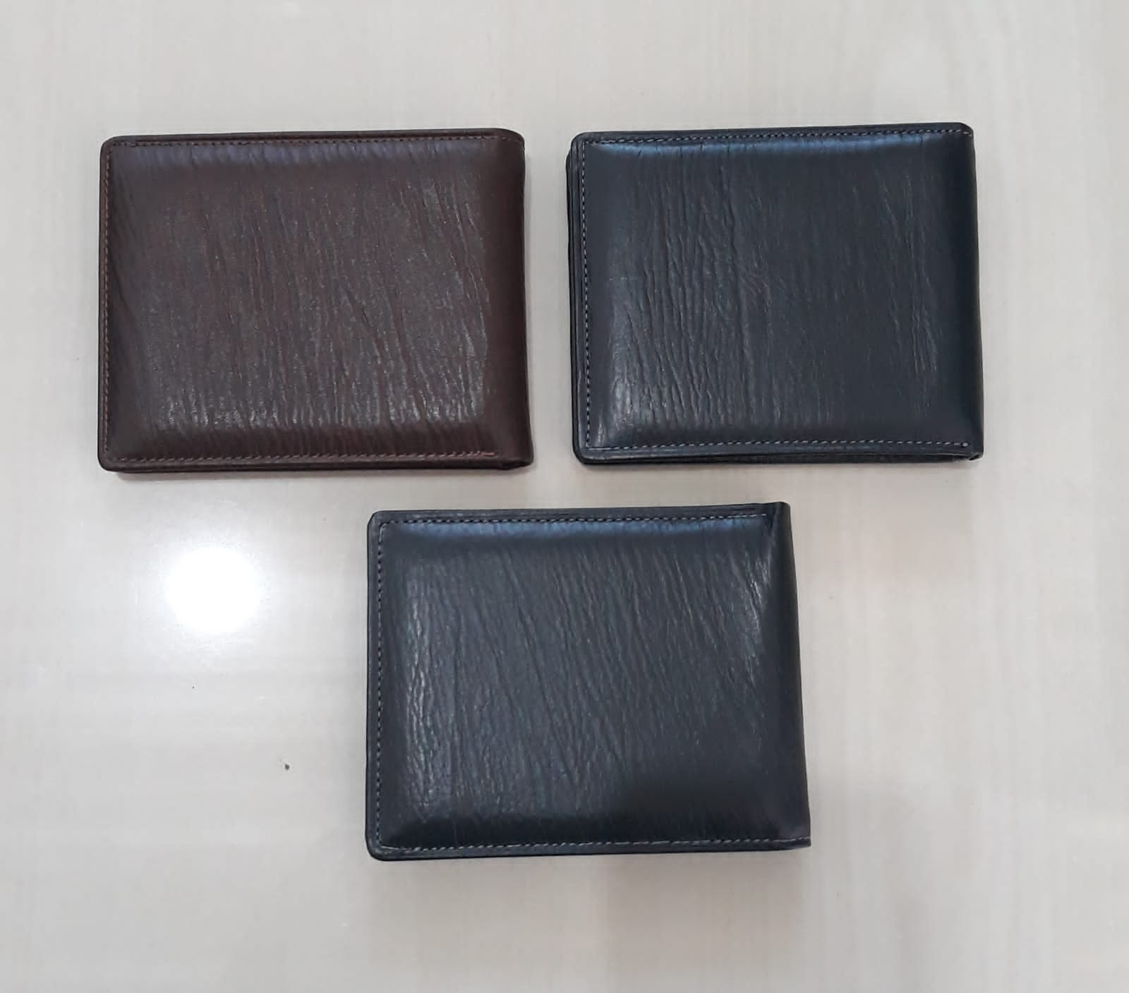 Dompet kulit pria aerat kayu