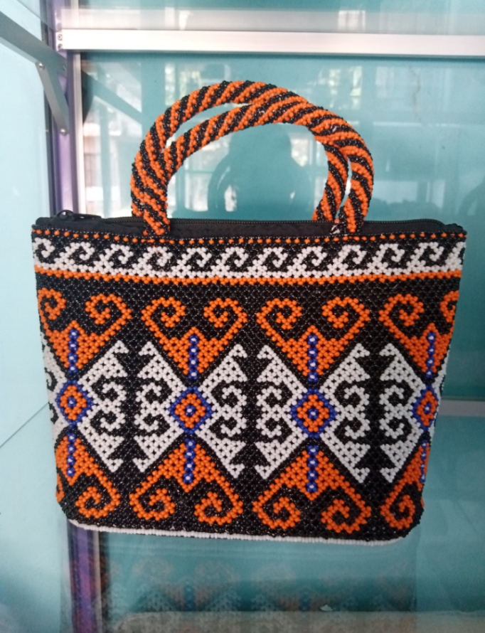 Tas Manik Motif Kalimantan