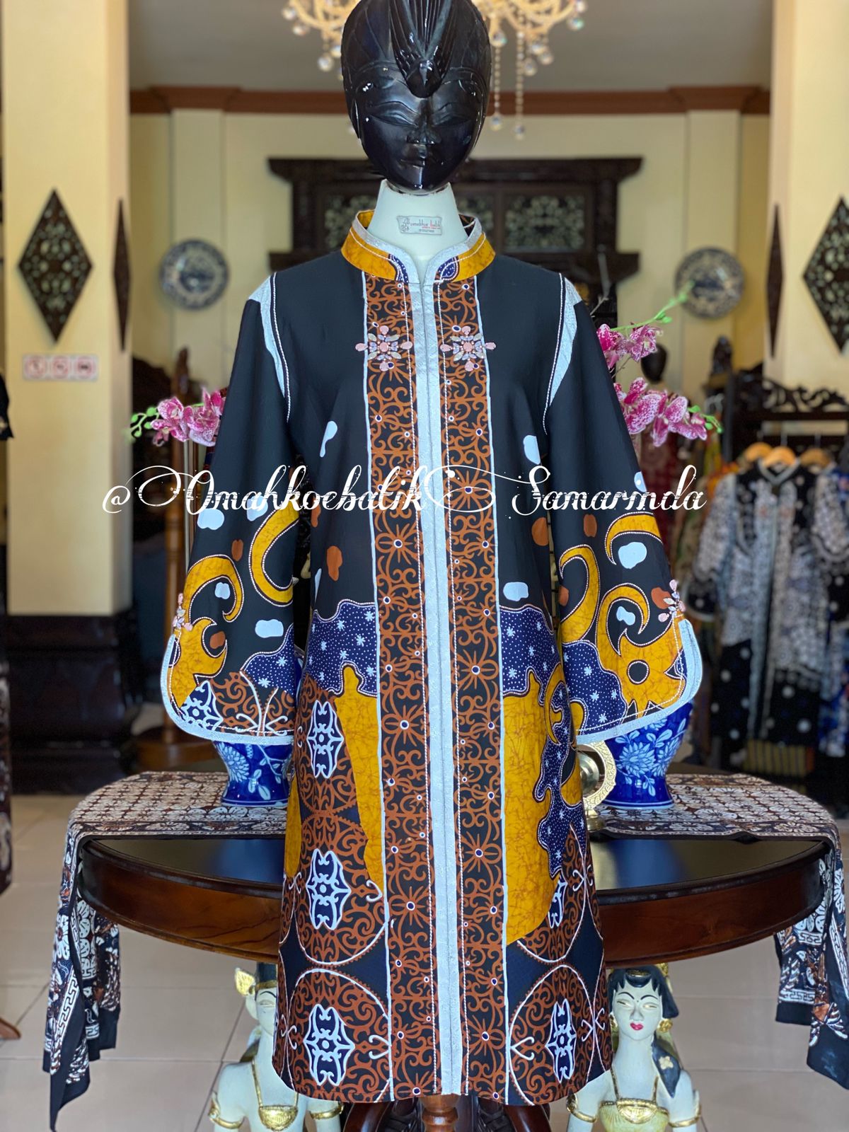 Longcoat Batik Tulis Kaltim list polos