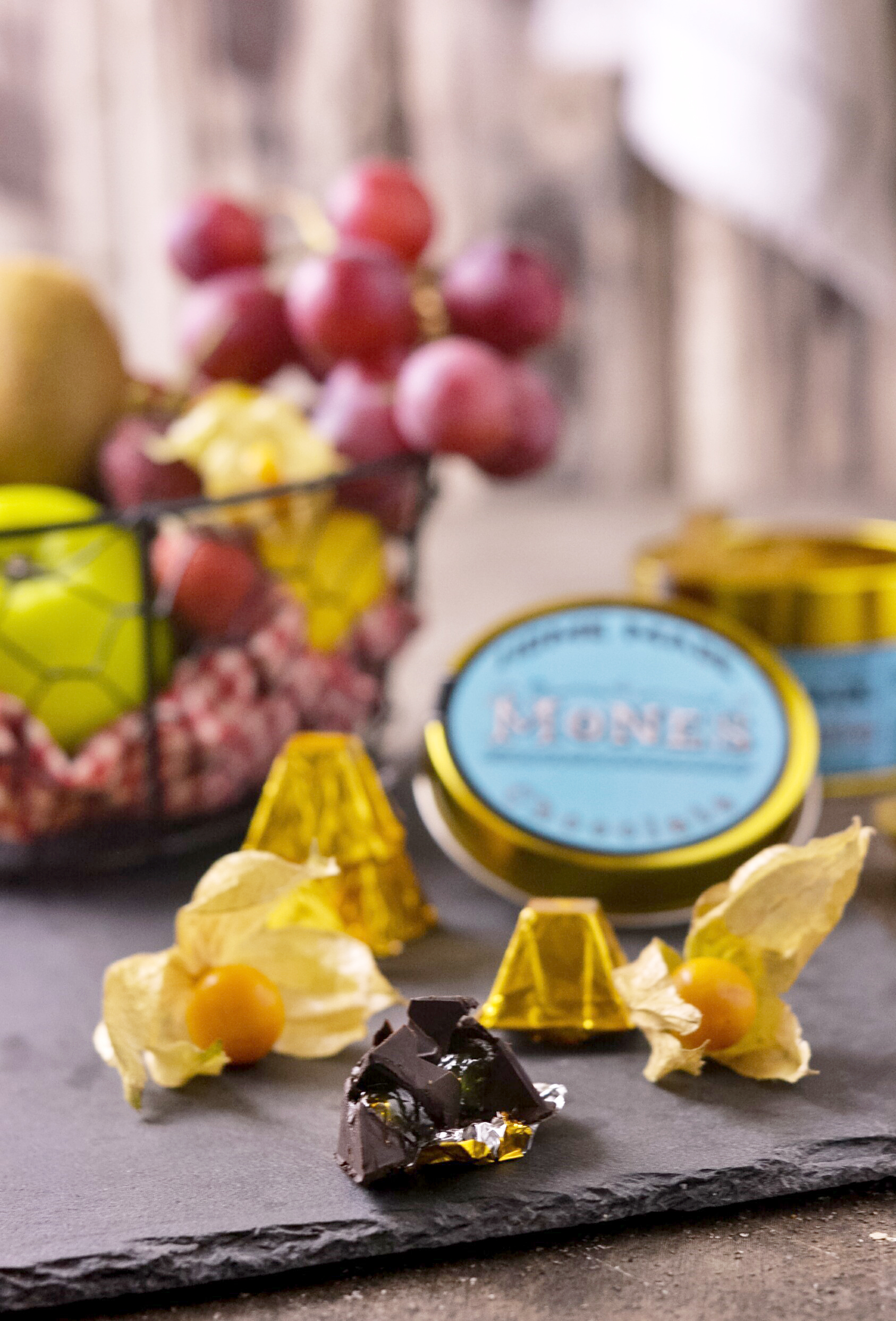 Choco praline fruit jam Mones