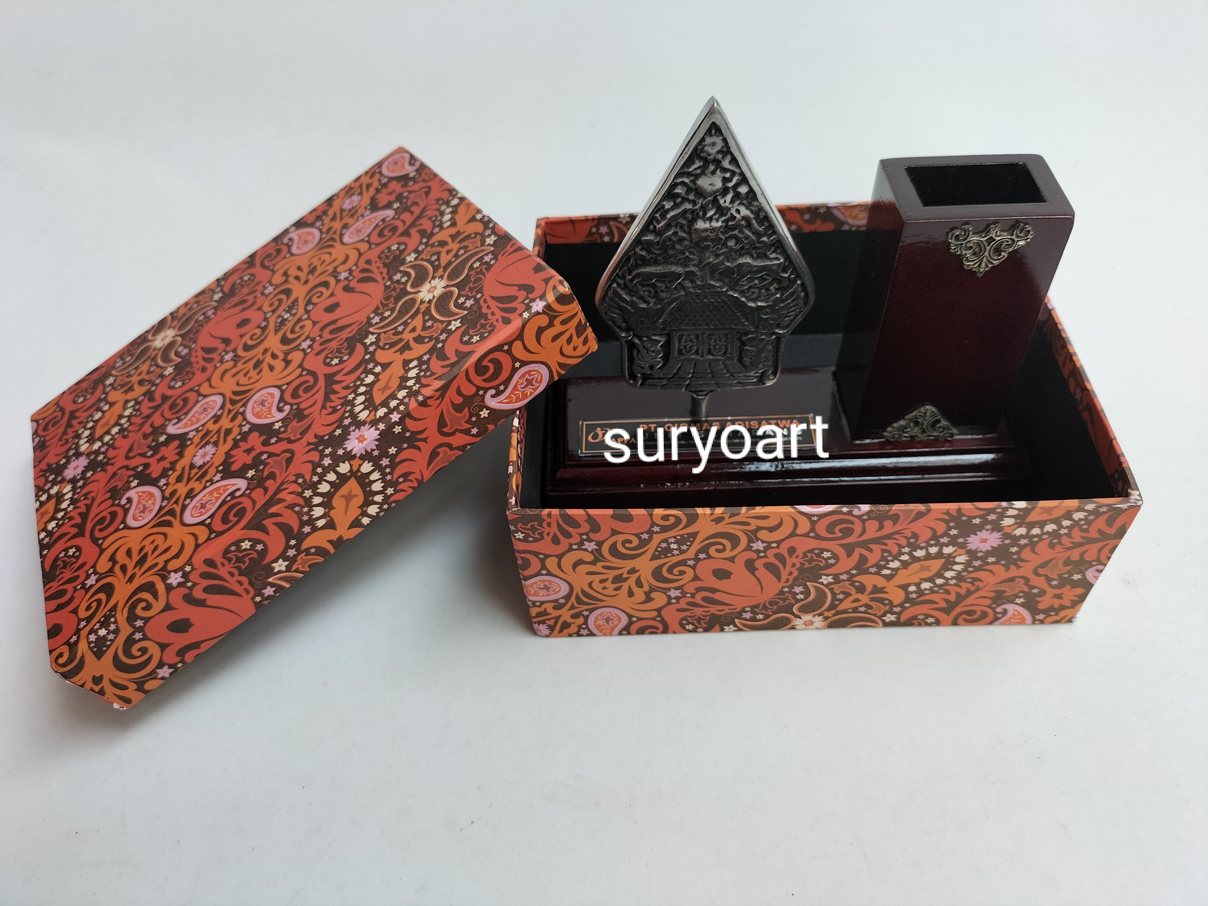 Pen Holder Wayang Alumunium (Pesanan)