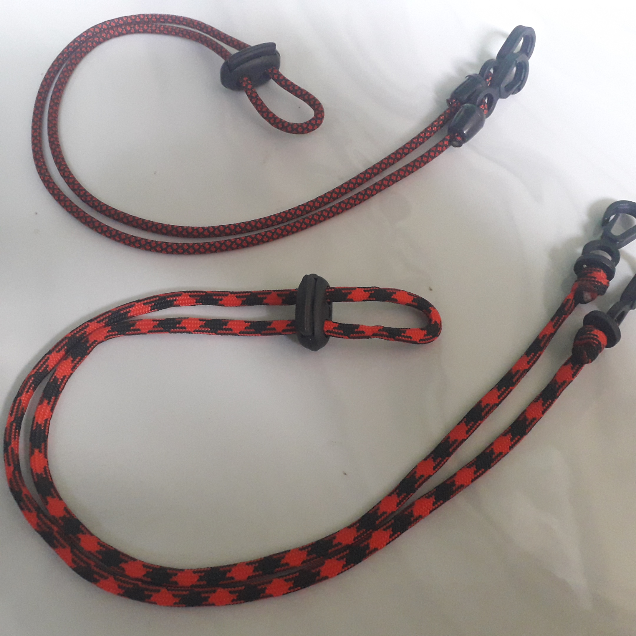 Strap masker paracord