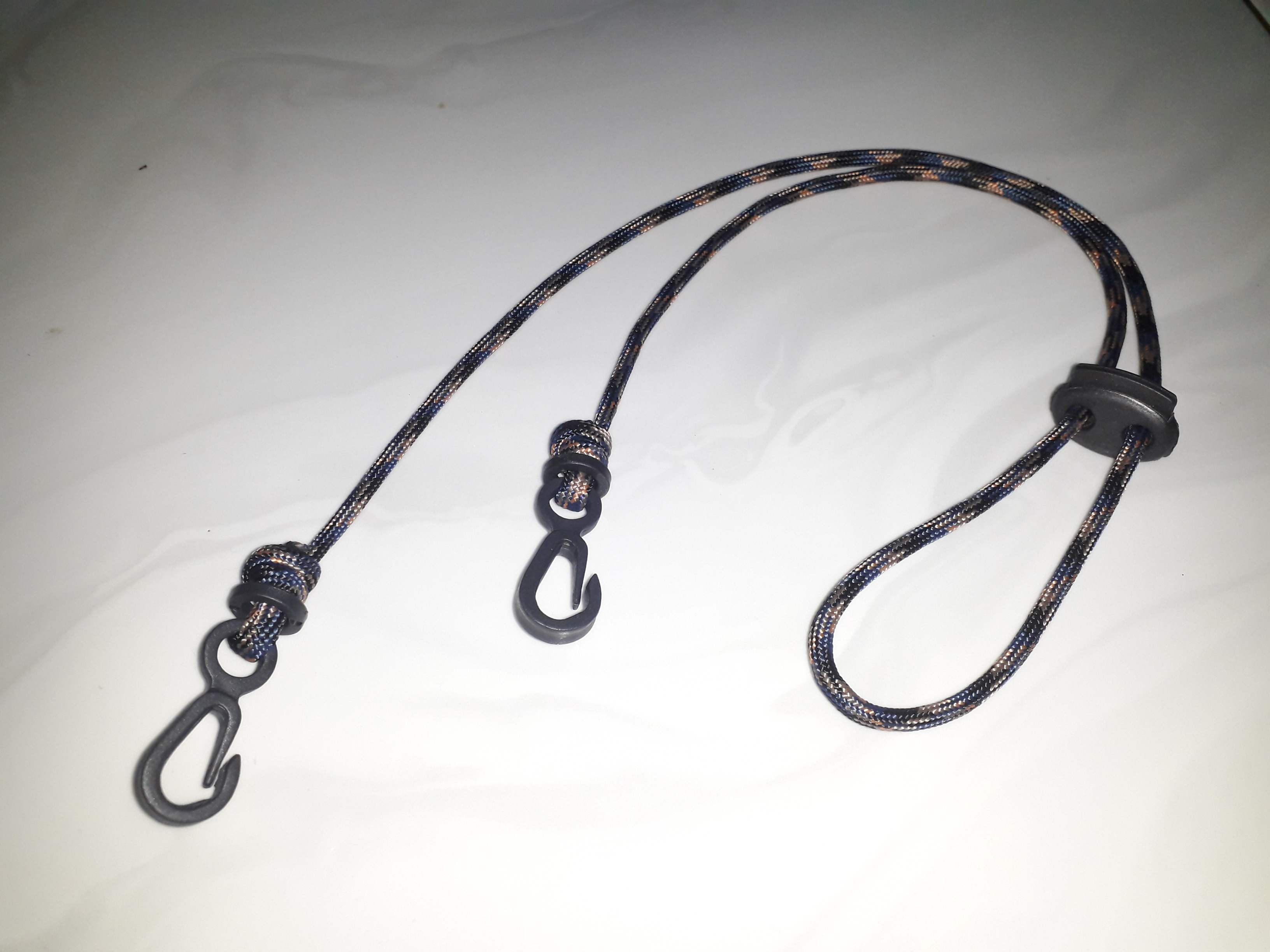 Strap masker paracord