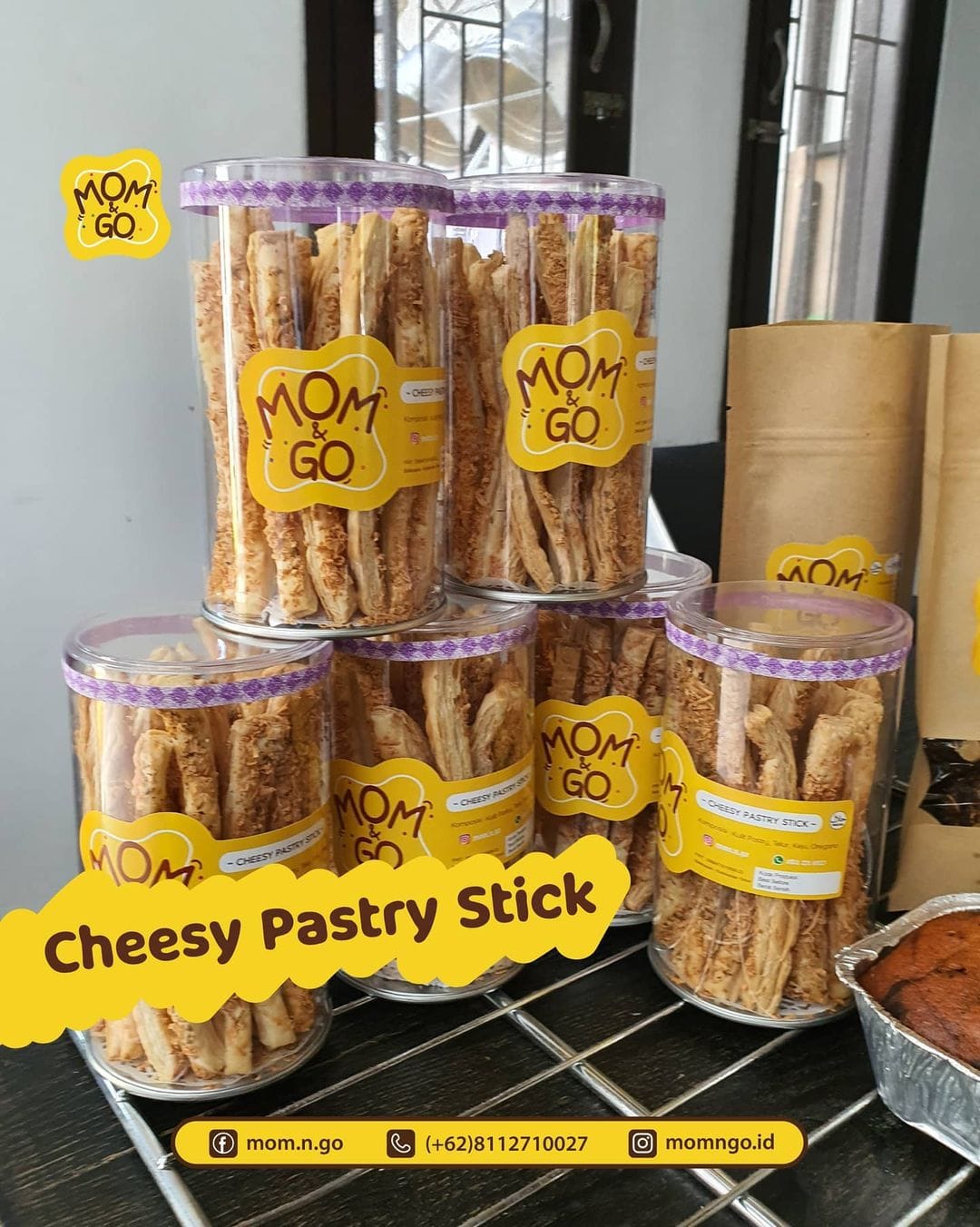 CHEESY PASTRY STICK