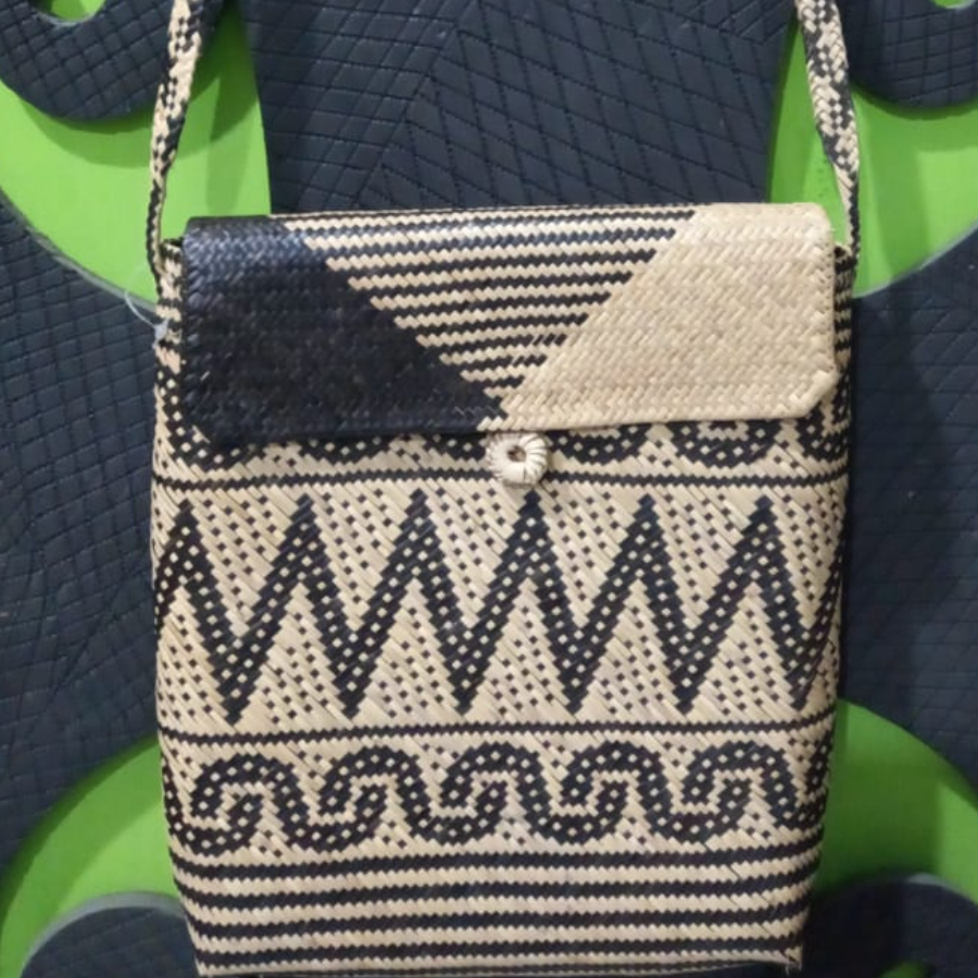 Tas Selempang Rotan