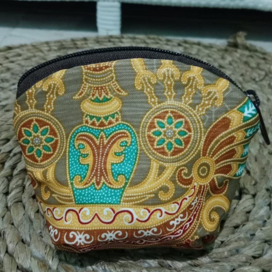 topi  ecoprint dan pouch batik