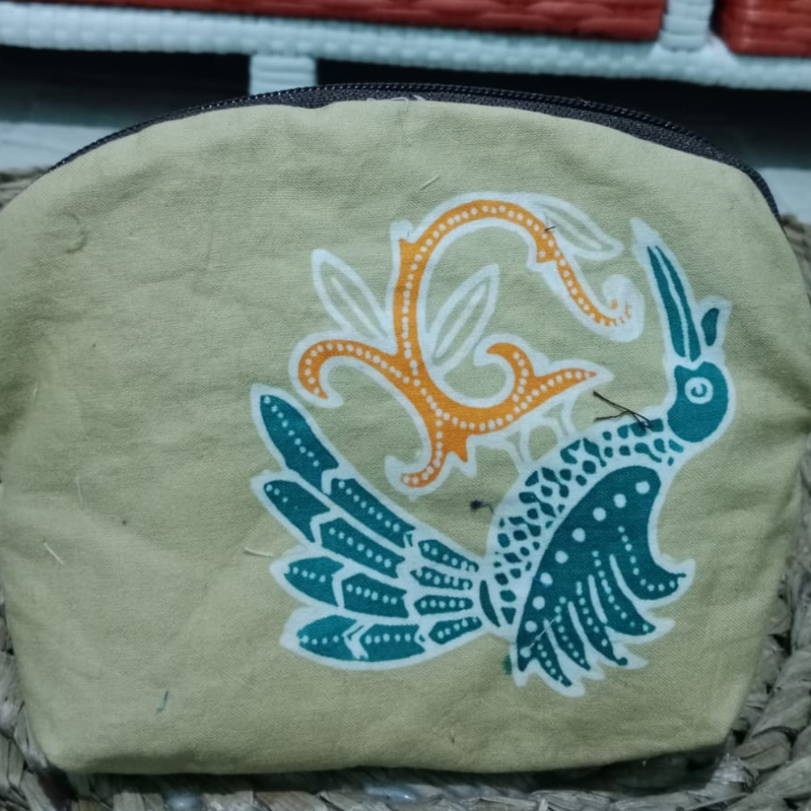 topi  ecoprint dan pouch batik