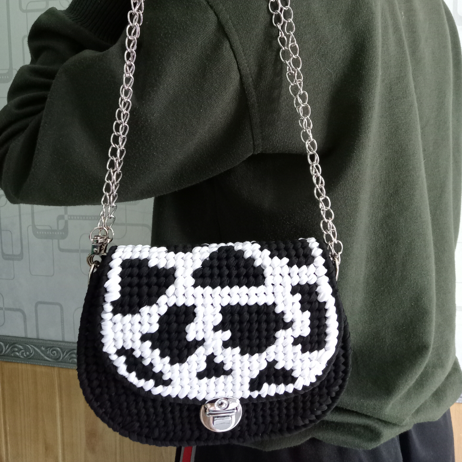 Nc net crochet bag