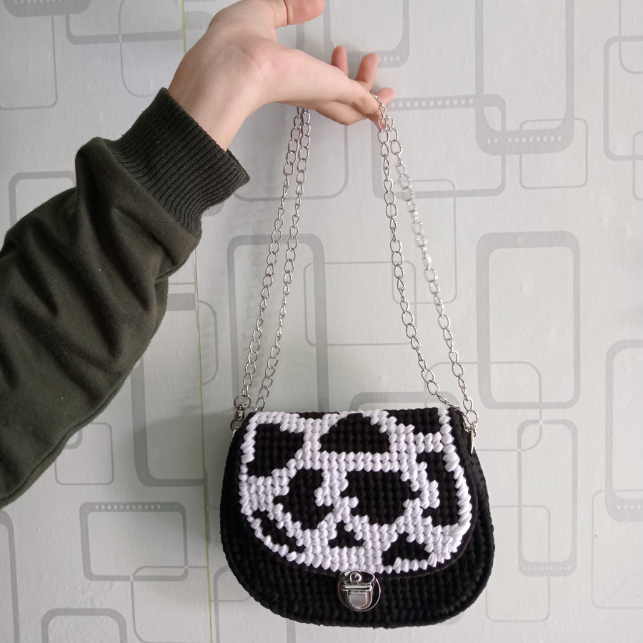 Nc net crochet bag