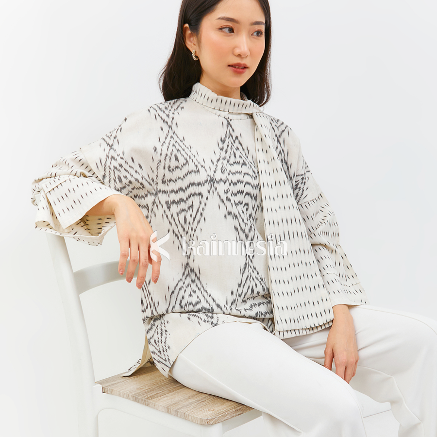 KAINNESIA Blouse Tenun Wanita Gayatri Series