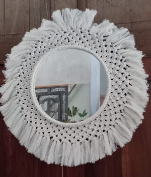 Cermin macrame