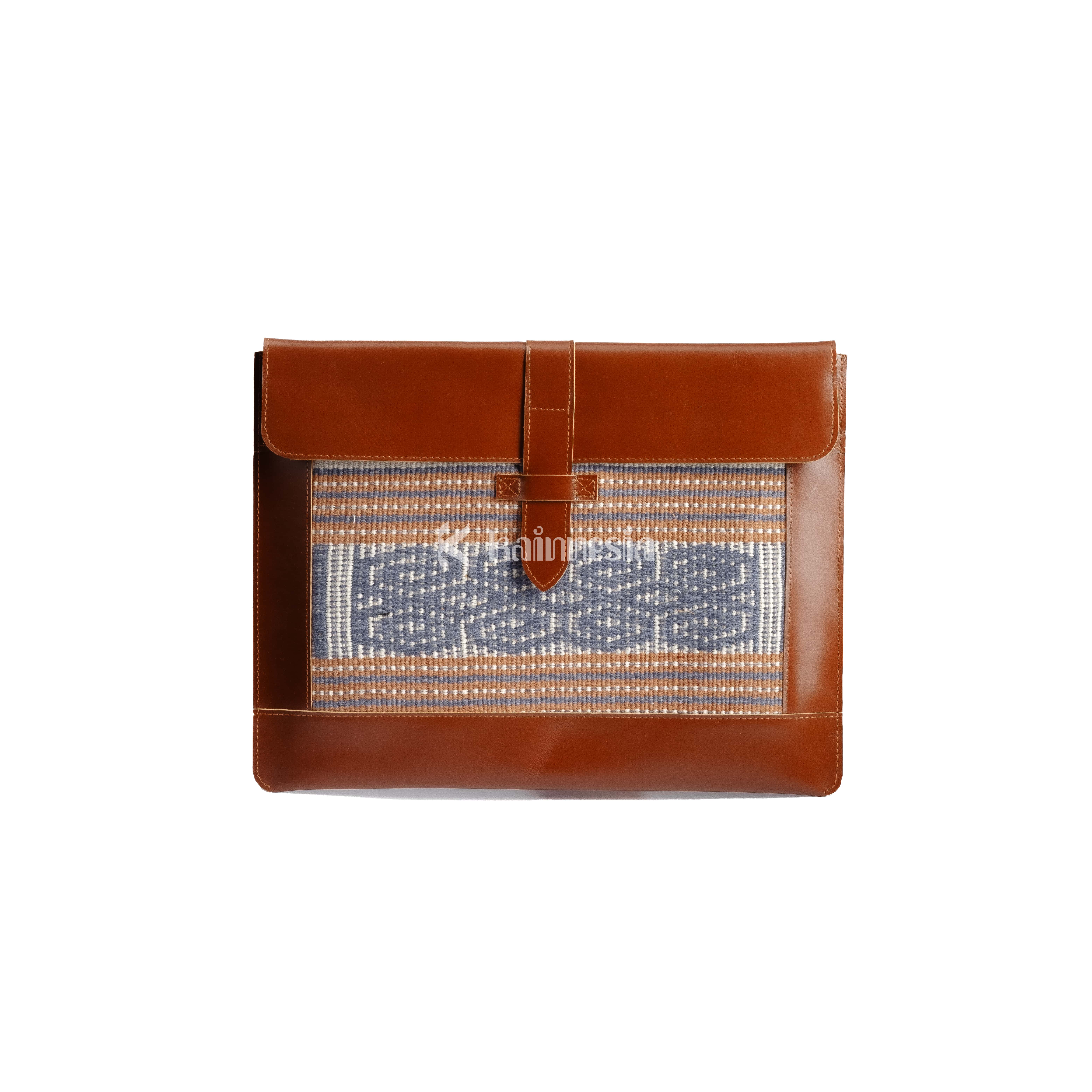 KAINNESIA Batara Laptop Sleeve Case - Tenun Kulit Sapi Asli