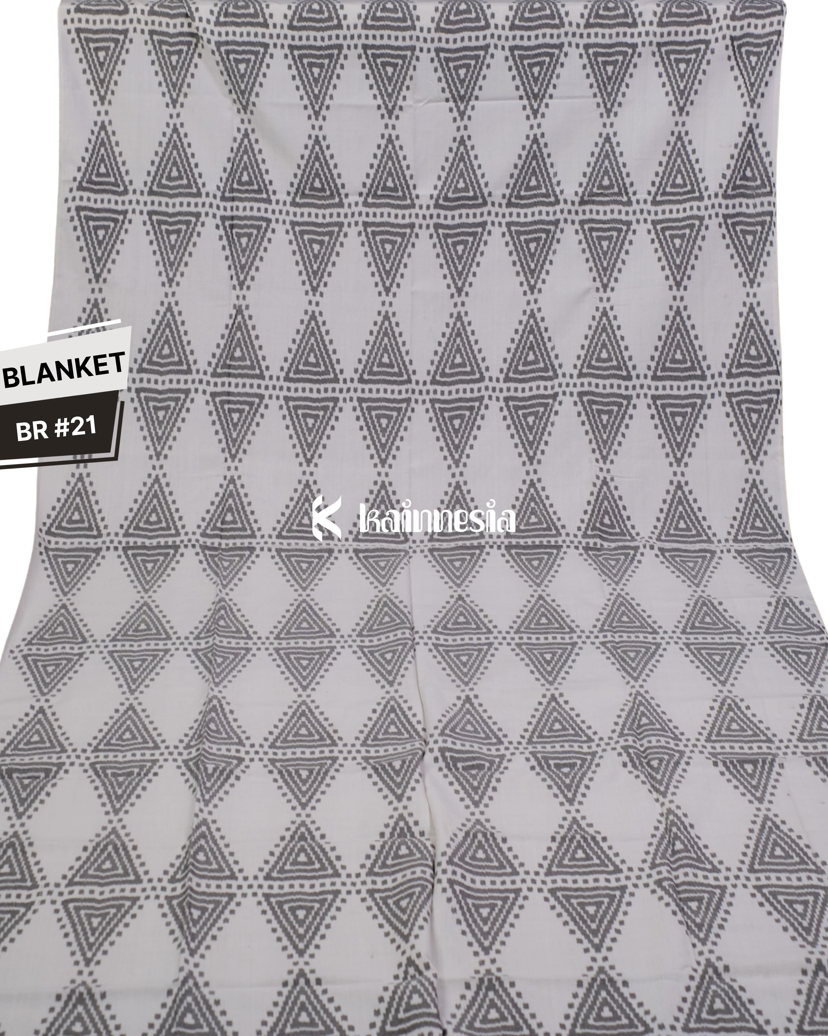 KAINNESIA Kain Tenun Rewoven Blanket Etnik Nusantara #1