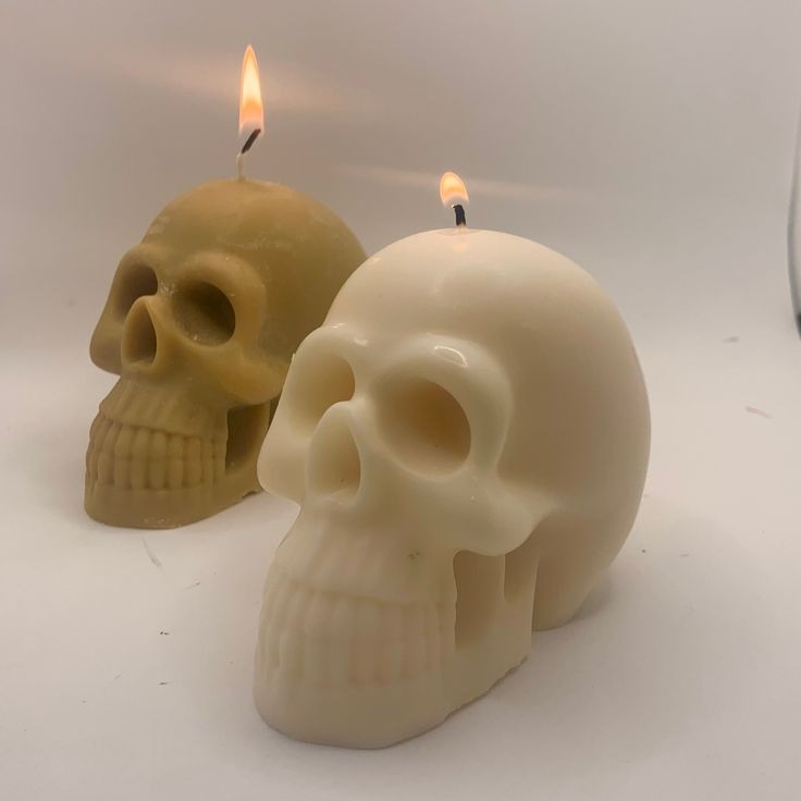 LILIN SKULL BENTUK TENGKORAK CANDLE DEKORASI UNIK NON AROMA