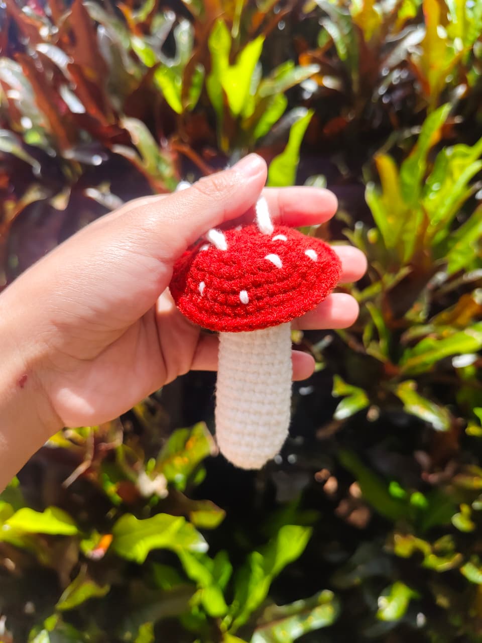 Bona Rajut. Bag Charm Jamur Rajut Handmade. Souvenir Handmade
