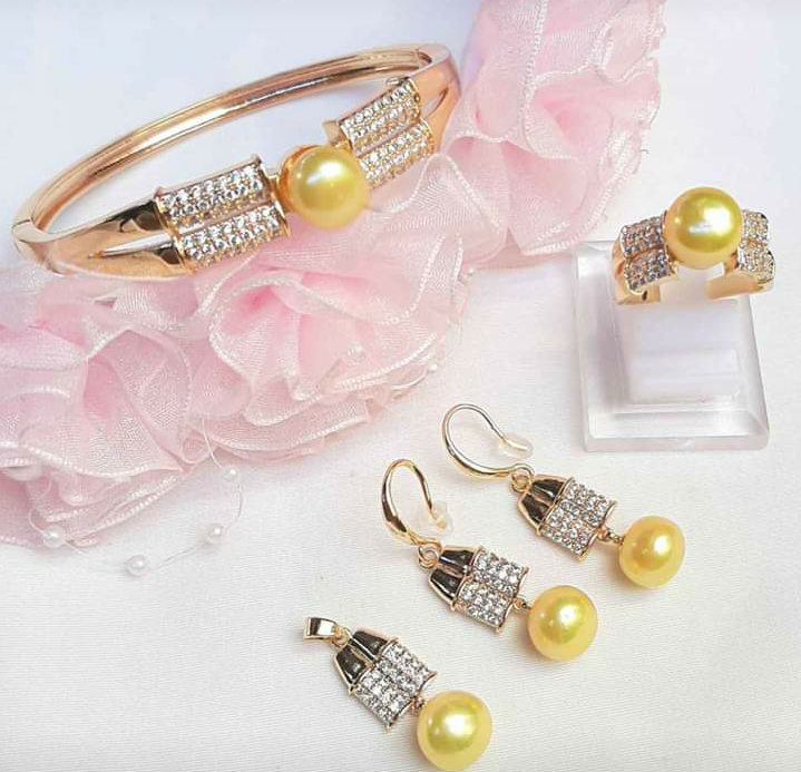 Set lengkap Mutiara tawar