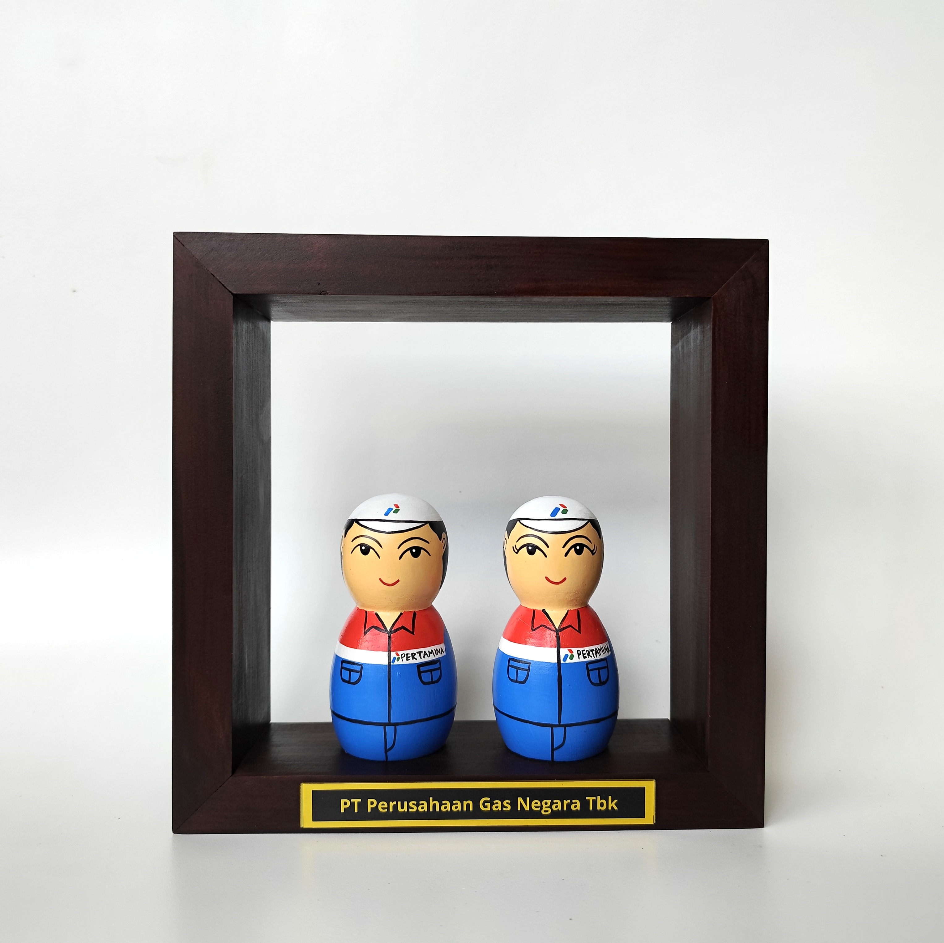 Plakat Pertamina 2 Figur tanpa Background