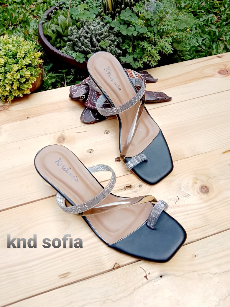 Sandal kaca