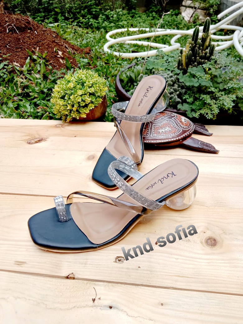 Sandal kaca