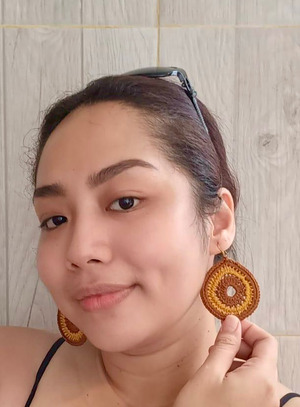 Anting rajut