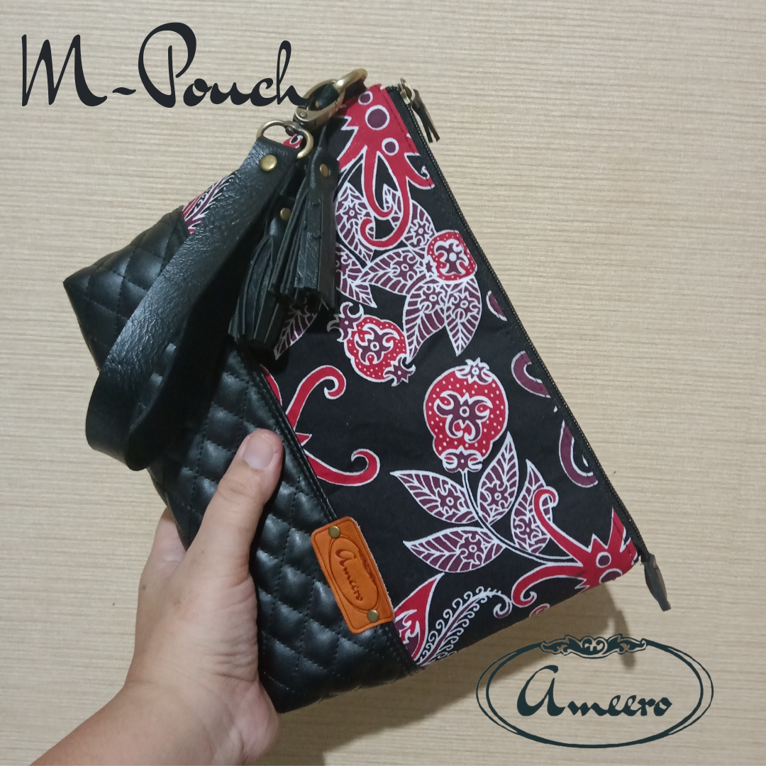 M-Pouch merah